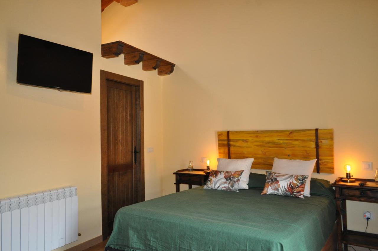 El Rincon Secreto De Gredos Especializada En Celiaquia Y Diabetes Y Jacuzzi Guest House Tormellas Exterior photo